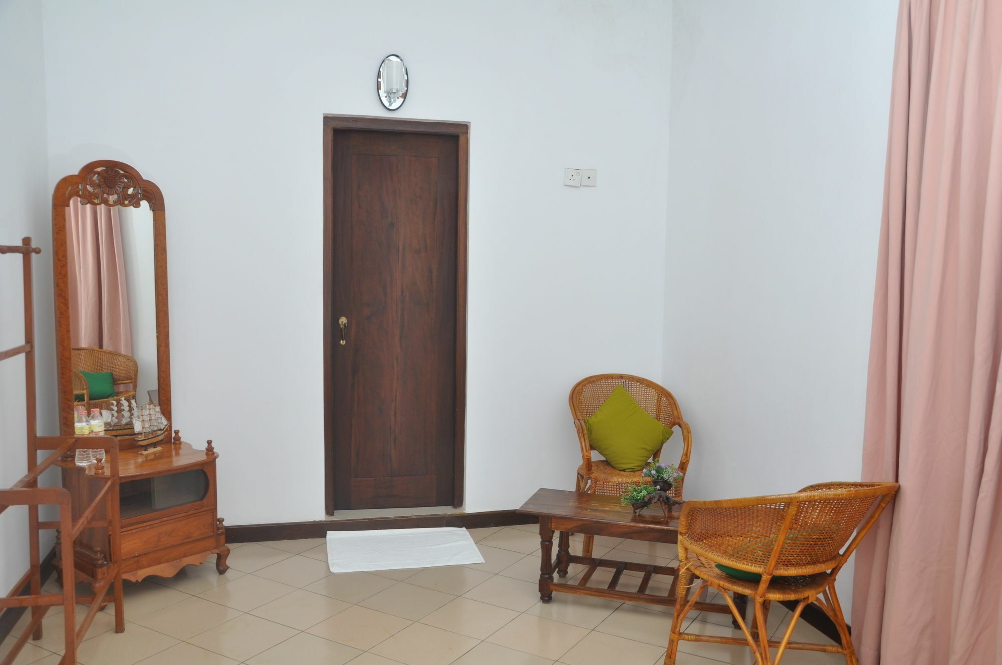 Shakuna Villa Hikkaduwa Exterior photo